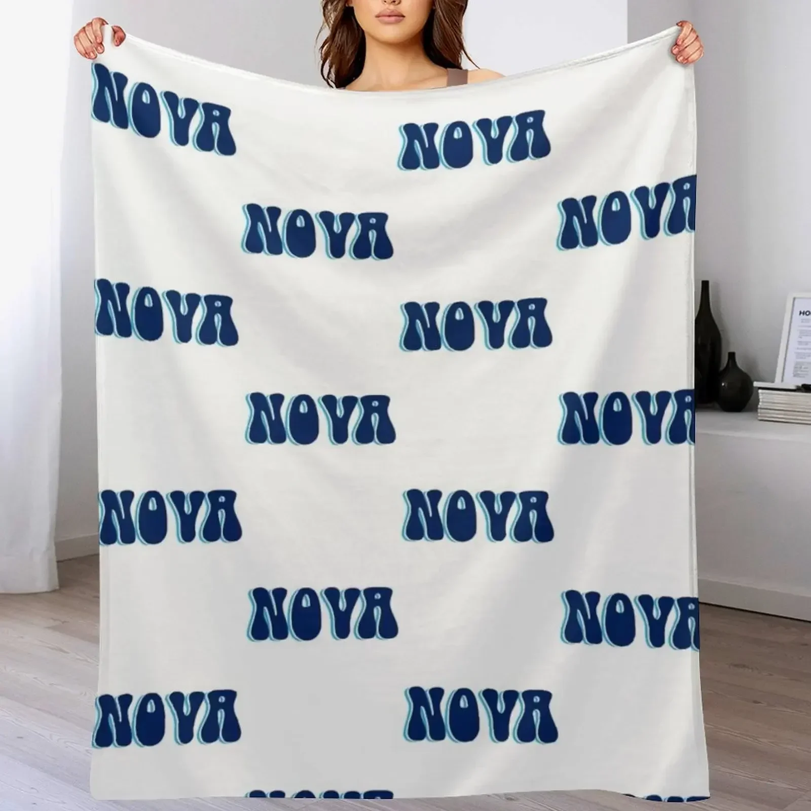 Nova Villanova University Thro - Nova Decor & Lighting Juletrelys recension och pris
